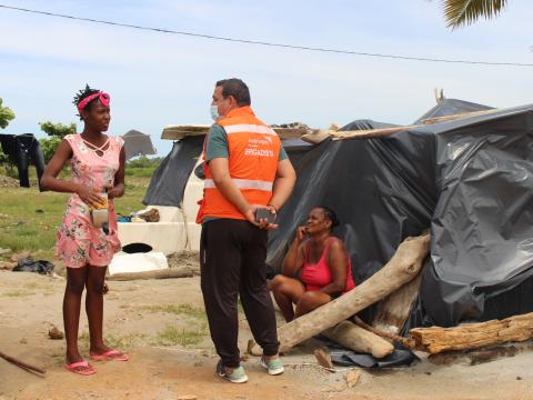 World Vision team interviewing migrant families stranded in Necoclí